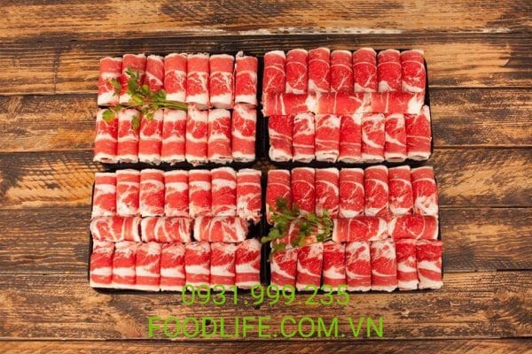 Ba chỉ bò Canada Excel bào cuộn xếp khay, dùng cho lẩu và nướng